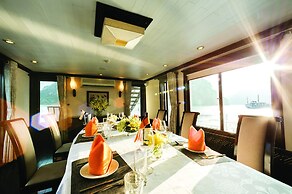 Gray Line Private Luxury Cruise