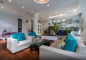 5 Bedrooms Pool Villa w Karaoke