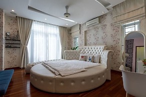 5 Bedrooms Pool Villa w Karaoke