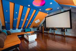 5 Bedrooms Pool Villa w Karaoke