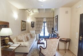 Ostra Menalon Luxury Suites