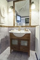 Ostra Menalon Luxury Suites