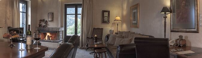 Ostra Menalon Luxury Suites