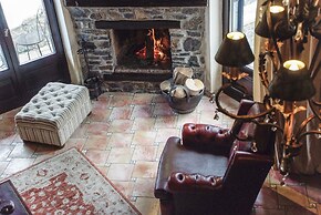 Ostra Menalon Luxury Suites