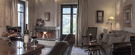 Ostra Menalon Luxury Suites