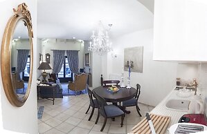 Ostra Menalon Luxury Suites