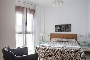 Apartamentos & Suites Real de Cartuja