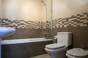 Apartamentos & Suites Real de Cartuja