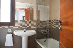 Apartamentos & Suites Real de Cartuja