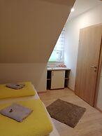 Zimmer Ferienwohnung Yassi