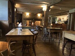 Horse & Groom - Upper Oddington