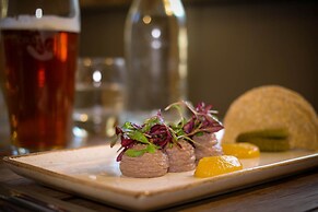 Horse & Groom - Upper Oddington