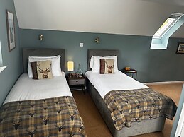 Horse & Groom - Upper Oddington