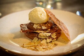 Horse & Groom - Upper Oddington