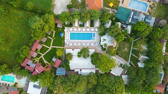 Yeldegirmeni Bungalow Hotel