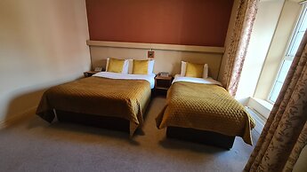 Farnham Arms Hotel