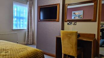 Farnham Arms Hotel