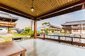 Gyeongju West Namsan Hanok Pension