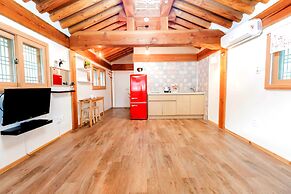 Gyeongju West Namsan Hanok Pension