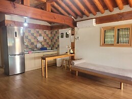 Gyeongju West Namsan Hanok Pension
