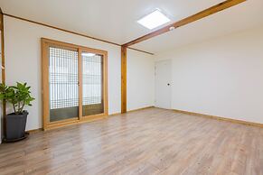 Gyeongju West Namsan Hanok Pension