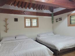 Gyeongju West Namsan Hanok Pension