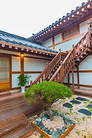 Gyeongju West Namsan Hanok Pension