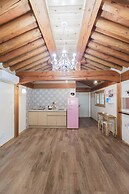 Gyeongju West Namsan Hanok Pension