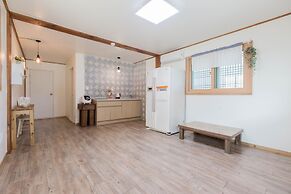 Gyeongju West Namsan Hanok Pension