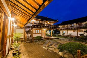 Gyeongju West Namsan Hanok Pension