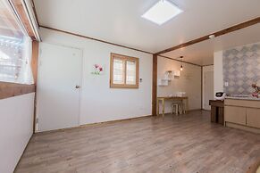 Gyeongju West Namsan Hanok Pension