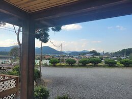 Gyeongju West Namsan Hanok Pension