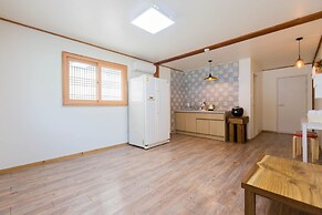 Gyeongju West Namsan Hanok Pension