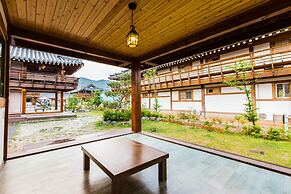 Gyeongju West Namsan Hanok Pension