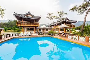 Gyeongju West Namsan Hanok Pension