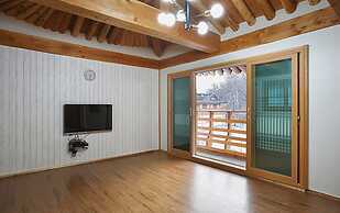 Gyeongju N Hanok Pension