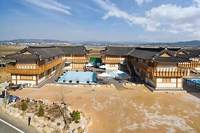 Gyeongju N Hanok Pension