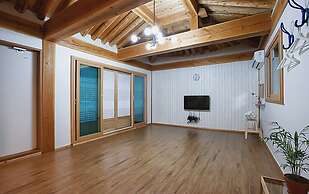 Gyeongju N Hanok Pension