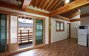 Gyeongju N Hanok Pension