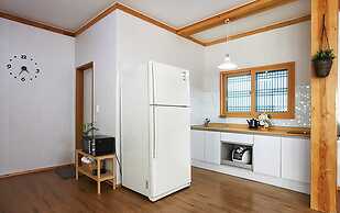Gyeongju N Hanok Pension