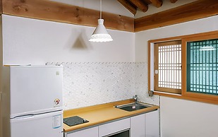 Gyeongju N Hanok Pension
