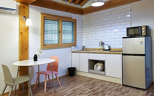 Gyeongju N Hanok Pension