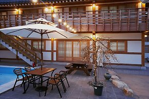 Gyeongju N Hanok Pension
