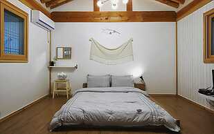 Gyeongju N Hanok Pension
