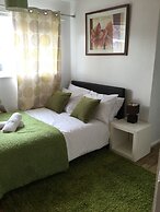 Nice 4 Bedroom near Basildon Town Center