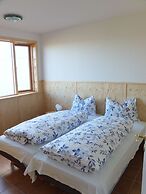 Brekkulækur Guesthouse