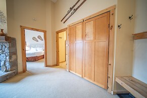 Buffalo Lodge 8419 by SummitCove Vacation Lodging