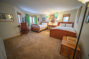Liftside 309 by SummitCove Vacation Lodging