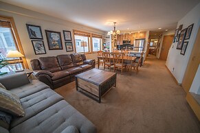 Liftside 309 by SummitCove Vacation Lodging