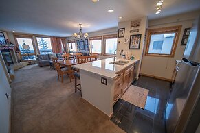 Liftside 309 by SummitCove Vacation Lodging